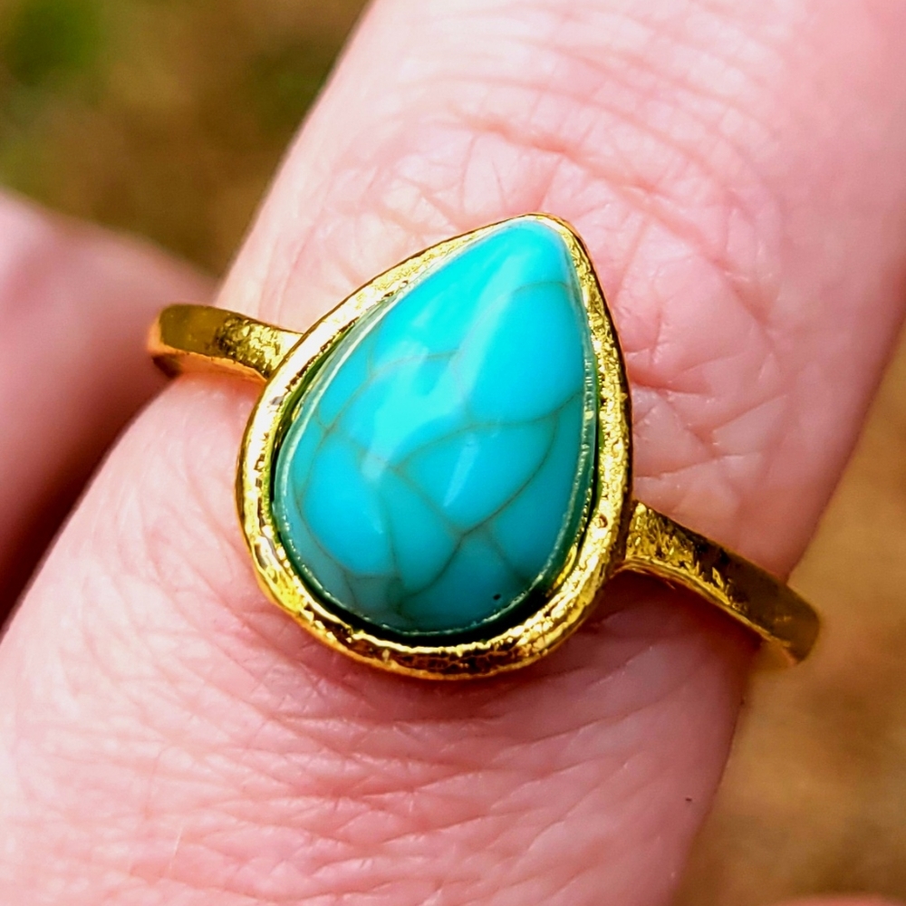 Turqoise Teardrop Gold Ring Size 8.5